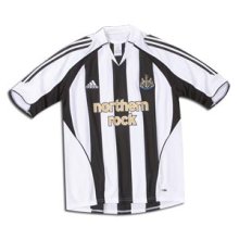 Foto de la camiseta de fútbol de Newcastle United   oficial