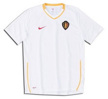 Foto de la camiseta de fútbol oficial de Bélgica