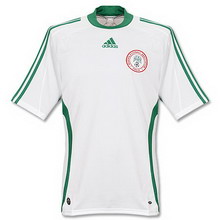 Foto de la camiseta de fútbol oficial de Nigeria
