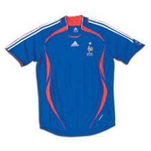 Foto de la camiseta de fútbol oficial de Francia