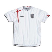 Foto de la camiseta de fútbol oficial de Inglaterra